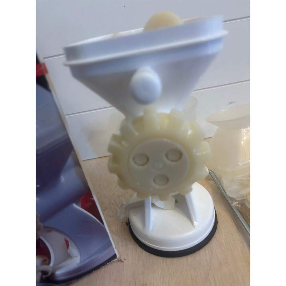 Vintage Emson Pasta Machine 5 Shapes With All Parts And Manual Made In Italy - Picture 3 of 10